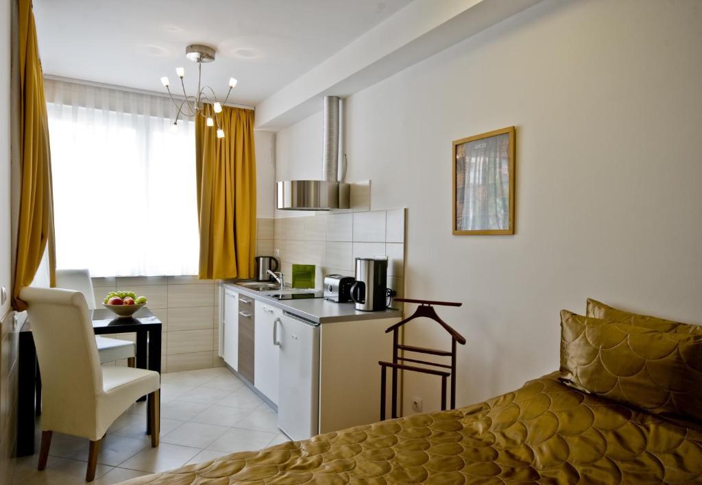 Corvin Lux Aparthotel Будапеща Екстериор снимка