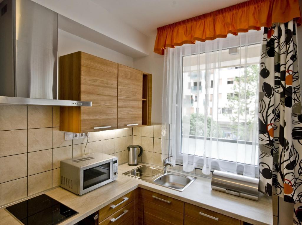 Corvin Lux Aparthotel Будапеща Екстериор снимка