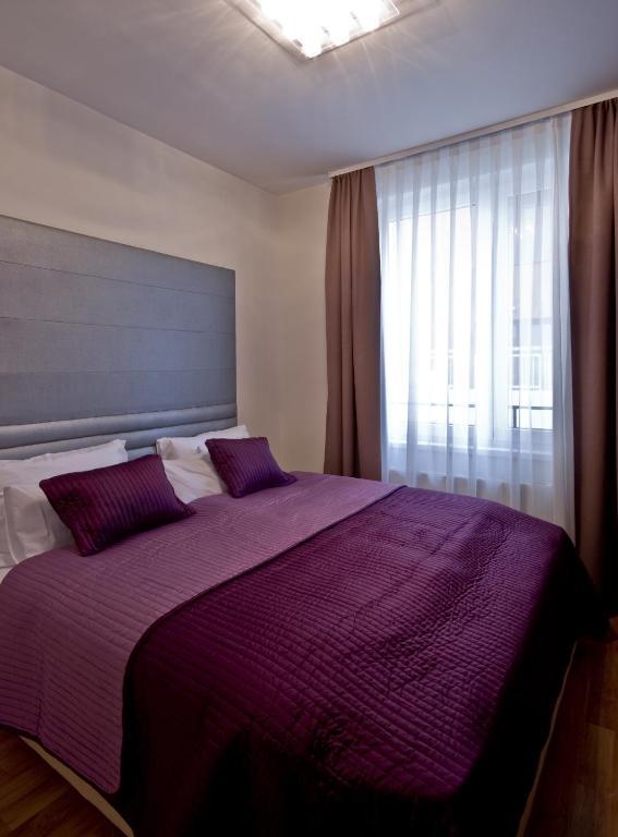 Corvin Lux Aparthotel Будапеща Стая снимка