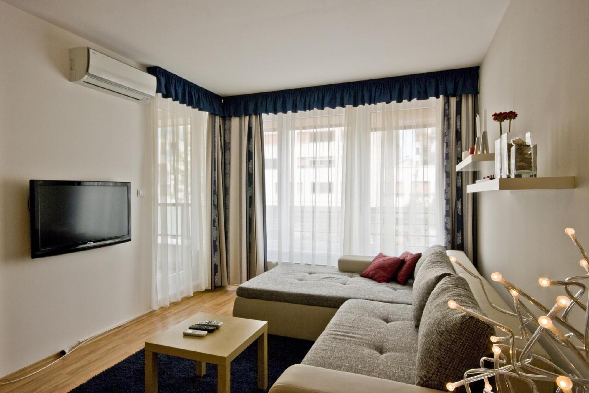 Corvin Lux Aparthotel Будапеща Екстериор снимка