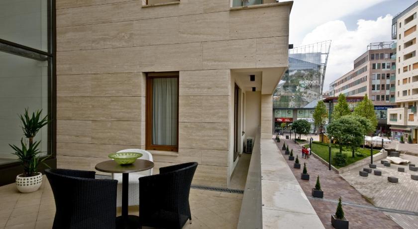 Corvin Lux Aparthotel Будапеща Екстериор снимка