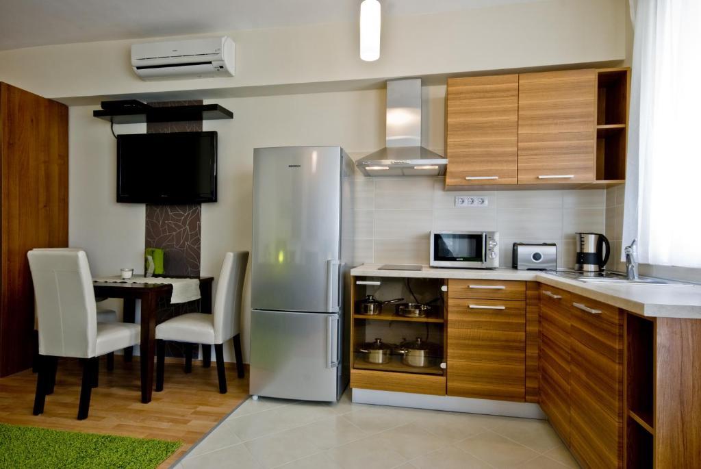 Corvin Lux Aparthotel Будапеща Екстериор снимка