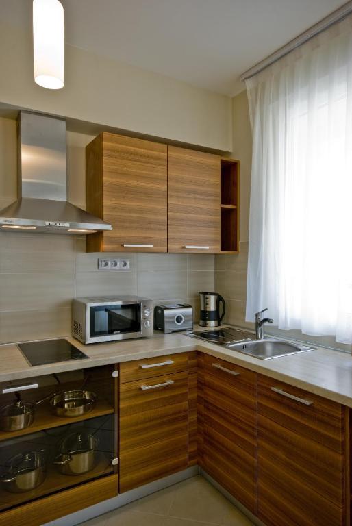 Corvin Lux Aparthotel Будапеща Екстериор снимка