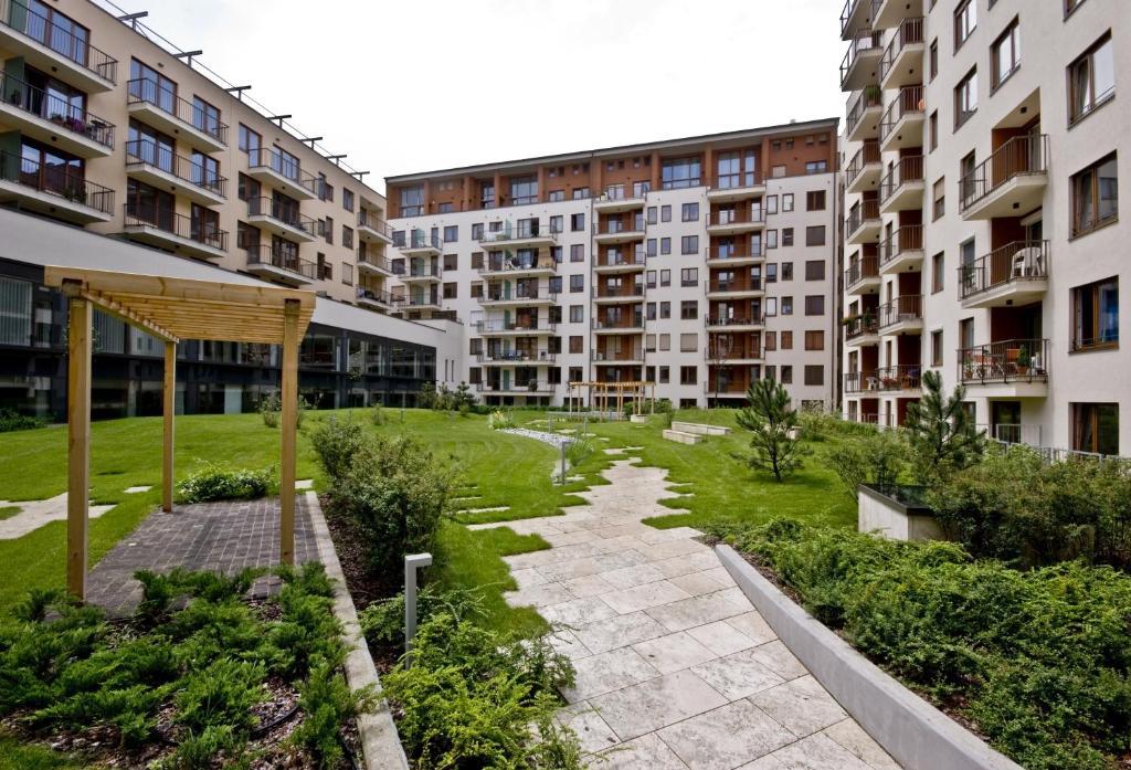 Corvin Lux Aparthotel Будапеща Екстериор снимка
