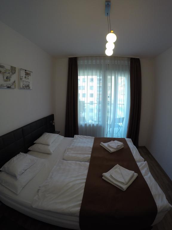 Corvin Lux Aparthotel Будапеща Екстериор снимка