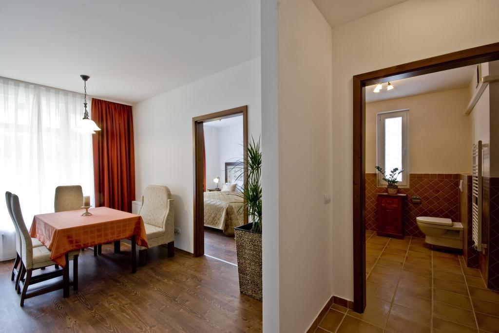 Corvin Lux Aparthotel Будапеща Екстериор снимка